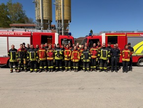 FW Stockach: 21 Feuerwehrangehörige bestehen Truppmannausbildung in Stockach