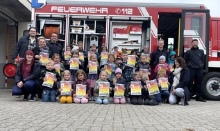 Freiwillige Feuerwehr Bedburg-Hau: FW-KLE: Zum internationalen Tag des Kindergartens: Vorschulkinder besuchen die Freiwillige Feuerwehr Bedburg-Hau