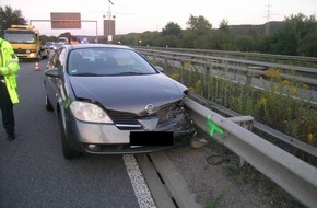 Polizeidirektion Kaiserslautern: POL-PDKL: A6, Ramstein-Miesenbach, Verkehrsunfall durch Reifenplatzer