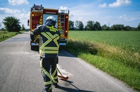 Freiwillige Feuerwehr Hünxe: FW Hünxe: Ölspur verursacht Verkehrsunfälle - Zwei verletzte Motorradfahrer