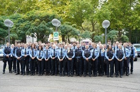 Polizeipräsidium Mainz: POL-PPMZ: 57 neue Polizistinnen und Polizisten starten ihren Dienst im Polizeipräsidium Mainz