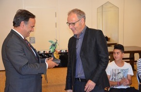 ASB-Bundesverband: ASB zeichnet Reinhold Beckmann aus und ehrt 1,2 millionstes Mitglied / Abendveranstaltung zur 19. Bundeskonferenz (FOTO)