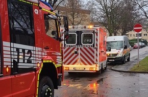 Feuerwehr Oberhausen: FW-OB: Verdacht auf Gasaustritt - Feuerwehr r&auml;umt Geb&auml;ude