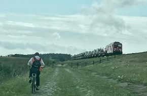 Bundespolizeiinspektion Flensburg: BPOL-FL: Bahndamm Sylt - Radfahrer auf Bahndamm fotografiert Züge - Einsatz der Bundespolizei