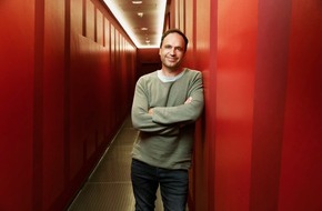 SAT.1: Top-Viererkette: "ran SAT.1 Bundesliga" startet mit Jonas Friedrich, Matthias Opdenhövel, Andrea Kaiser und Matthias Killing in die Saison 2025/2026