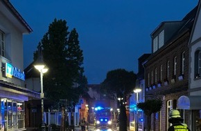 Feuerwehr Schermbeck: FW-Schermbeck: Rohrbruch auf der Mittelstra&szlig;e