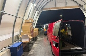 Hauptzollamt Ulm: HZA-UL: Einfuhr von Neuwaren aus der Schweiz nicht angemeldet/Auch Transporter nachverzollt