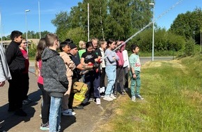 Kreisfeuerwehr Oldenburg: FW-OLL: Brandschutzerziehung hautnah: Feuerwehr Wildeshausen veranstaltet Aktionstag für Kinder
