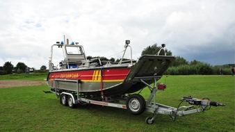 Feuerwehr Xanten: FW Xanten: Personenrettung aus dem Rhein