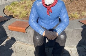 Polizei Paderborn: POL-PB: Kopf an Statue abgeschlagen