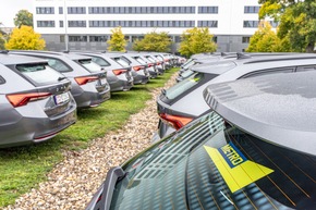 Škoda übergibt ersten Teil einer großen Dienstwagen-Flotte an METRO Deutschland