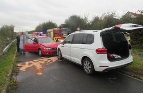 Polizei Mettmann: POL-ME: Unfall im Kreisverkehr: Radfahrer schwer verletzt - Haan - 2311022