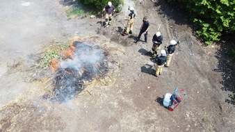 FW-GL: Große Jahresübung 2025: Feuerwehr Bergisch Gladbach stellt Einsatzfähigkeit eindrucksvoll unter Beweis