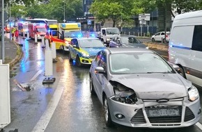 Kreispolizeibehörde Märkischer Kreis: POL-MK: Auffahrunfall am Sauerfeld: Drei Verletzte