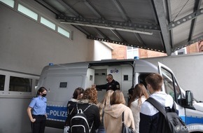 Polizeipräsidium Westpfalz: POL-PPWP: Schülerinnen und Schüler zum Schnuppertag bei der Polizei