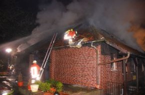 Polizeiinspektion Nienburg / Schaumburg: POL-NI: Einfamilienhaus brennt vollständig nieder -Bild im Download-