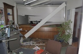 Polizei Düren: POL-DN: Geldausgabeautomat zerstört
