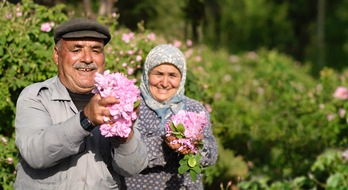 PRIMAVERA LIFE: Mensch und Natur nachhaltig schützen: PRIMAVERA fördert Bio-Anbaupartner weltweit