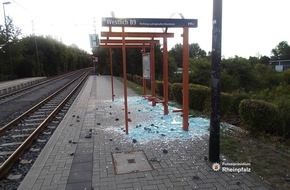 Polizeipräsidium Rheinpfalz: POL-PPRP: Bahnhaltestelle zerstört