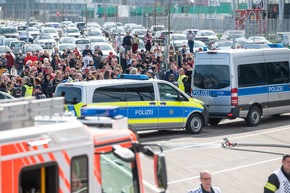 POL-FR: Erfolgreiche Sicherheitsübung im Europa-Park Stadion in Freiburg