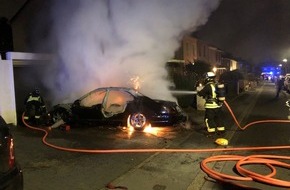 Feuerwehr Dortmund: FW-DO: 23.02.2021 - FEUER IN BRACKEL PKW brennt in voller Ausdehnung