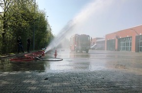 Feuerwehr Ennepetal: FW-EN: Fahrsicherheitstraining rettet Leben! 15 Tonnen wollen beherrscht werden.