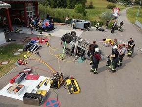 FW Eigeltingen: Feuerwehr trainiert patientengerechte Unfallrettung