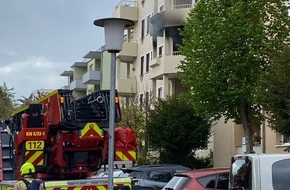 Feuerwehr Konstanz: FW Konstanz: Gebäudebrand im Paradies