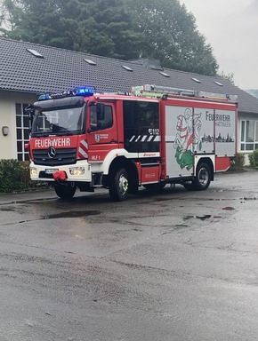 FW-EN: Aufwändiger Rettungseinsatz nach Treckerunfall im Wald