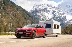 ADAC: Mit Elektroauto und Wohnwagen in den Urlaub / ADAC Testfahrt durch Österreich, Italien und Slowenien: Kia besticht mit guter Zugleistung / Laden wird zum Abenteuer