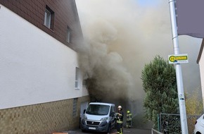 Kreisfeuerwehrverband Neunkirchen: FW LK Neunkirchen: Brand einer Lagerhalle in H&uuml;ttigweiler - Feuerwehr verhindert &uuml;bergreifen auf Nachbargeb&auml;ude