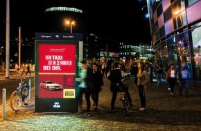 Wall GmbH: MAX-Studie von Außenwerber WallDecaux bestätigt Out of Home als Impulsgeber für mobiles Einkaufen