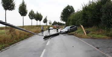 Kreispolizeibehörde Unna: POL-UN: Bergkamen - Kollision mit Strommast: Mercedes-Fahrer (49) alkoholisiert und ohne gültige Fahrerlaubnis