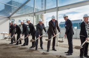 Roche Diagnostics GmbH: Spatenstich für ein neues Diagnostik-Produktionsgebäude - Startschuss für 200 Millionen Euro Investition in Deutschland (BILD)