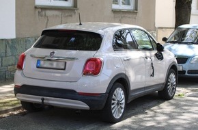 Kreispolizeibehörde Soest: POL-SO: Parkendes Fahrzeug massiv beschädigt