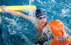 DLRG - Deutsche Lebens-Rettungs-Gesellschaft: Meisterschaften in Düsseldorf: Rettungsschwimmer aus Italien feiern Sieg um Sieg