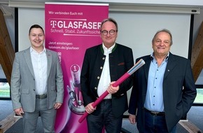 Deutsche Telekom AG: Telekom: Glasfaserausbau in Arlesried, Daxberg, Moosmühle und Lückenschlüsse in Erkheim sorgen für ein flächendeckendes Glasfasernetz