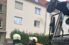 Feuerwehr Bochum: FW-BO: Wohnungsbrand auf der Hattinger Stra&szlig;e: Zwei Personen aus Brandwohnung gerettet