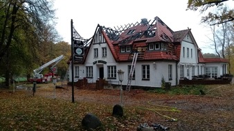 Kreisfeuerwehrverband Rendsburg-Eckernförde: FW-RD: Abschlussmeldung zu "Grossbrand in Gastwirtschaft in Aukrug an B430 (altes Herrenhaus)