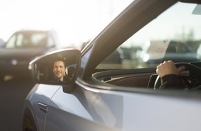 T&Uuml;V Rheinland AG: T&Uuml;V Rheinland Mobilit&auml;tskompass: Branchenstudie zeigt hohe Zufriedenheit beim Kauf von E-Autos