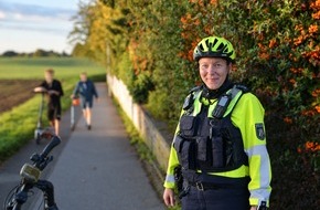 Polizei Mettmann: POL-ME: Schulwegsicherung in Metzkausen: Polizei appelliert an R&uuml;cksichtnahme auf dem Spessartweg - 2609052