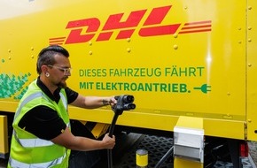Deutsche Post DHL Group: PM: DHL Group erweitert Ladeinfrastruktur für Elektro-LKW mit Stationen von E.ON / PR: DHL Group is expanding its charging infrastructure for electric trucks with stations provided by E.ON