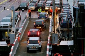 Ford-Werke GmbH: Ford baut umweltfreundliches Transportnetz für Neufahrzeuge auf dem Rhein weiter aus