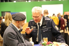 POL-OF: Innenstaatssekretär Martin Rößler besucht interkulturellen Abend des Polizeipräsidiums Südosthessen und der Stadt Hanau