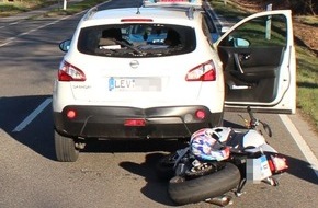 Polizei Rheinisch-Bergischer Kreis: POL-RBK: Leichlingen - Motorrad-Fahrer durschlägt Heckscheibe
