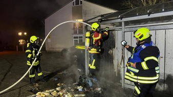 FW Reichenau: Pressemitteilung: Einsätze zum Jahreswechsel Brennender Mülleimer und Baum beschäftigen Feuerwehr in der Silvester und Neujahrsnacht