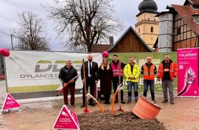 Deutsche Telekom AG: Telekom startet Glasfaser-Ausbau in Höchheim