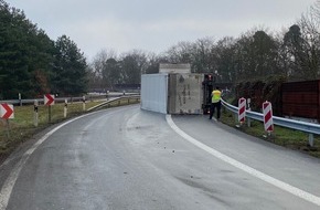 Polizeidirektion Neustadt/Weinstraße: POL-PDNW: Umgekippter LKW-Anhänger sorgt für Sperrung der Tangente B9 / A61