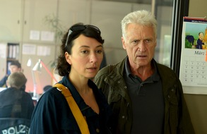 ZDF: ZDF-"Fernsehfilm der Woche: Tod in den Bergen" /  Thriller-Spannung mit Ursula Strauss und Robert Atzorn (BILD)