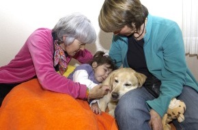 Verein Therapiehunde Schweiz (VTHS): 15 Jahre Verein Therapiehunde Schweiz: Zuneigung, Zeit und Wärme dank dem Therapiehund